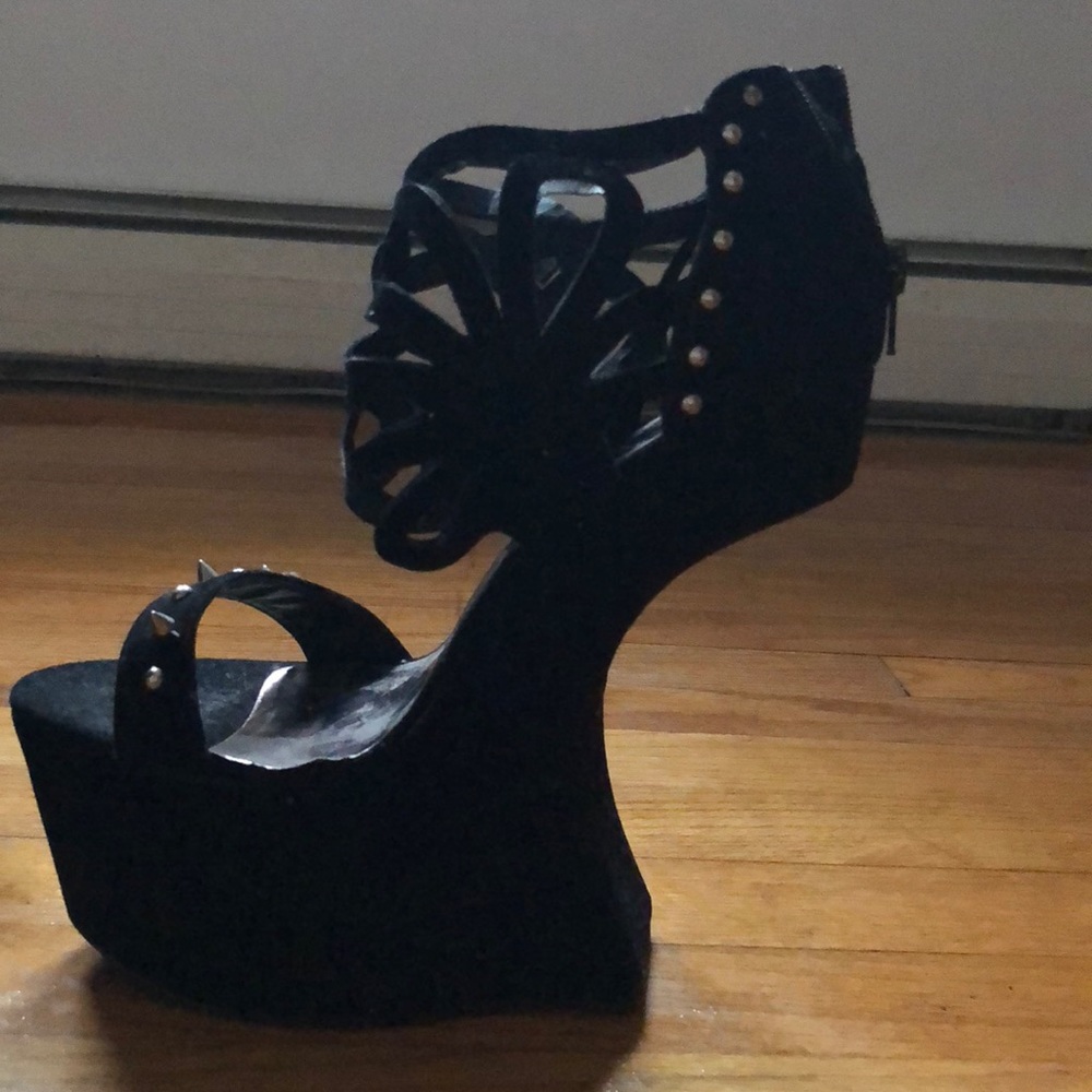 “Backless” Platform Pumps - open toe